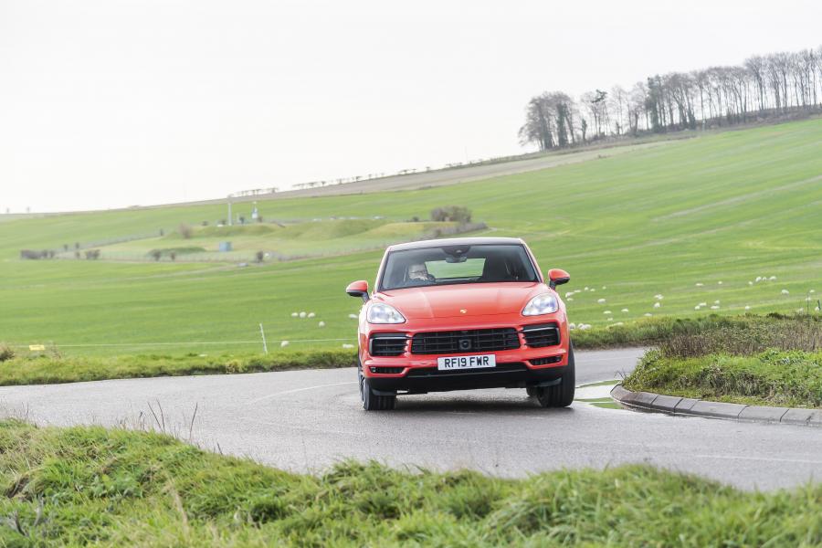  Porsche Cayenne Coupe 2019 года  (UK) (фото 25 из 40)
